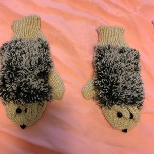 hedgehog mittens